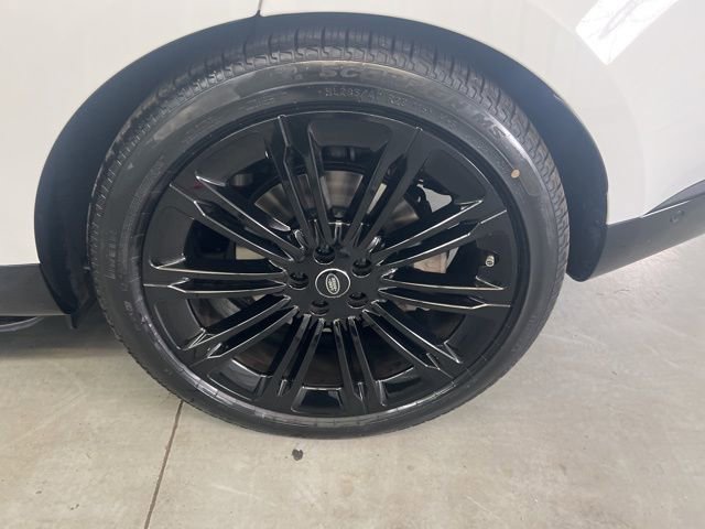 Used 2025 Land Rover Range Rover Long Wheelbase SE image 27