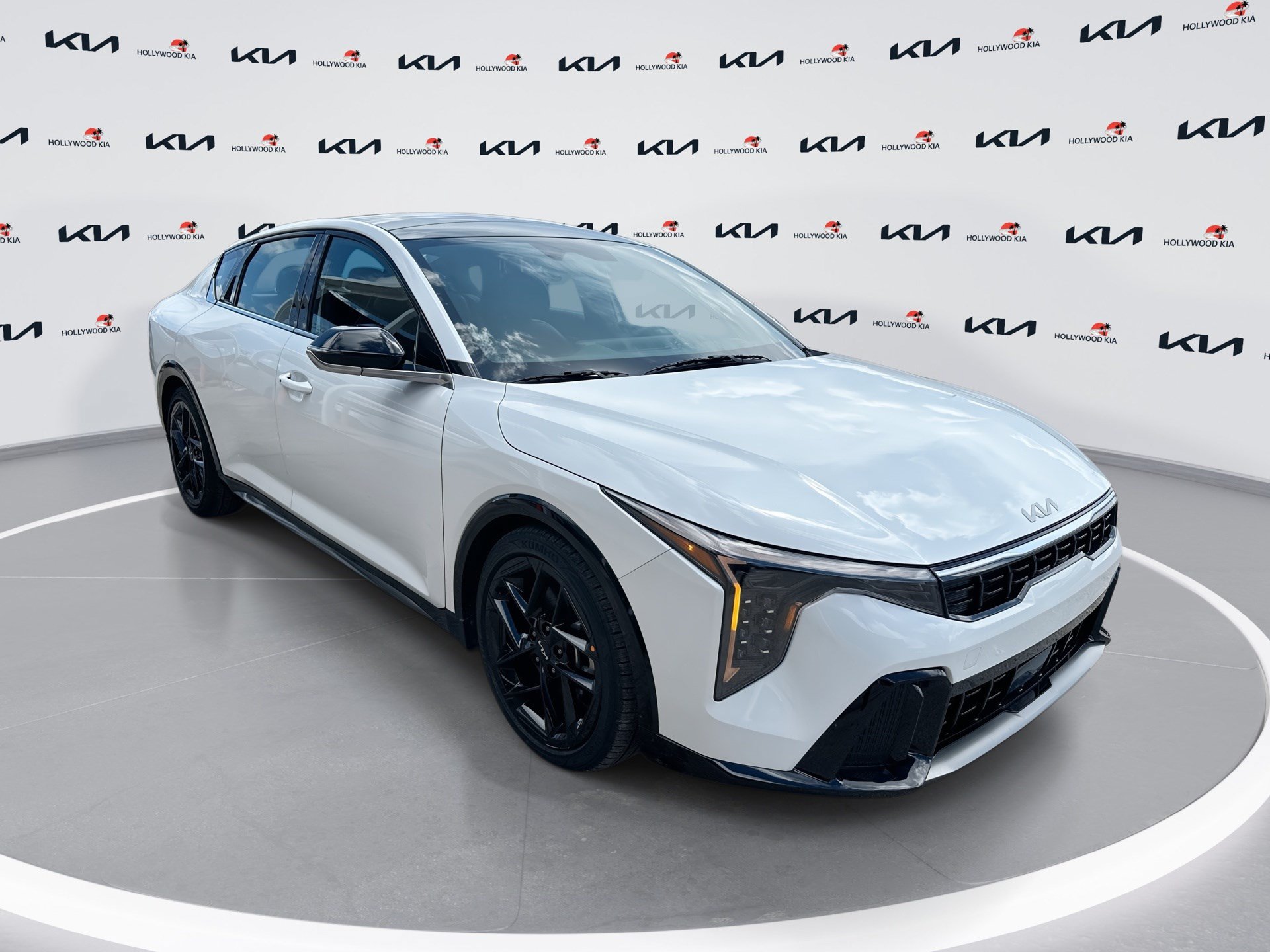 Certified 2025 Kia K4 GT-Line Turbo FWD image 1