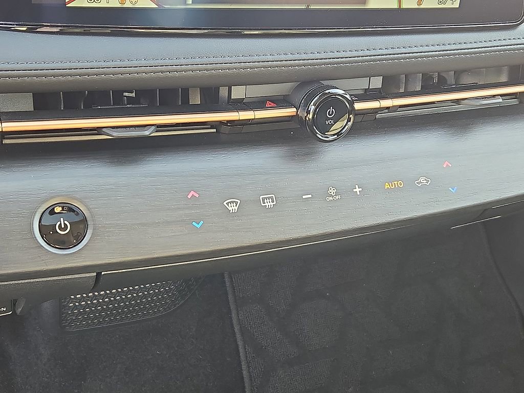 Certified 2024 Nissan Ariya AWD image 16