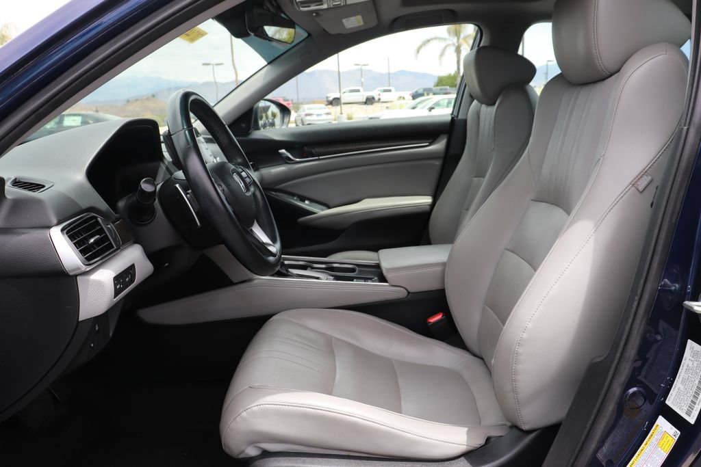 Used 2018 Honda Accord Touring image 11