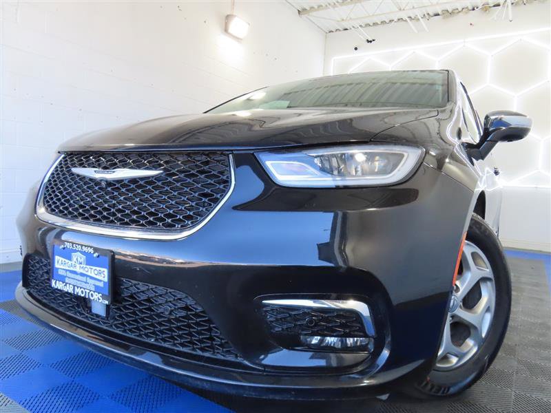 Used 2022 Chrysler Pacifica Limited image 1