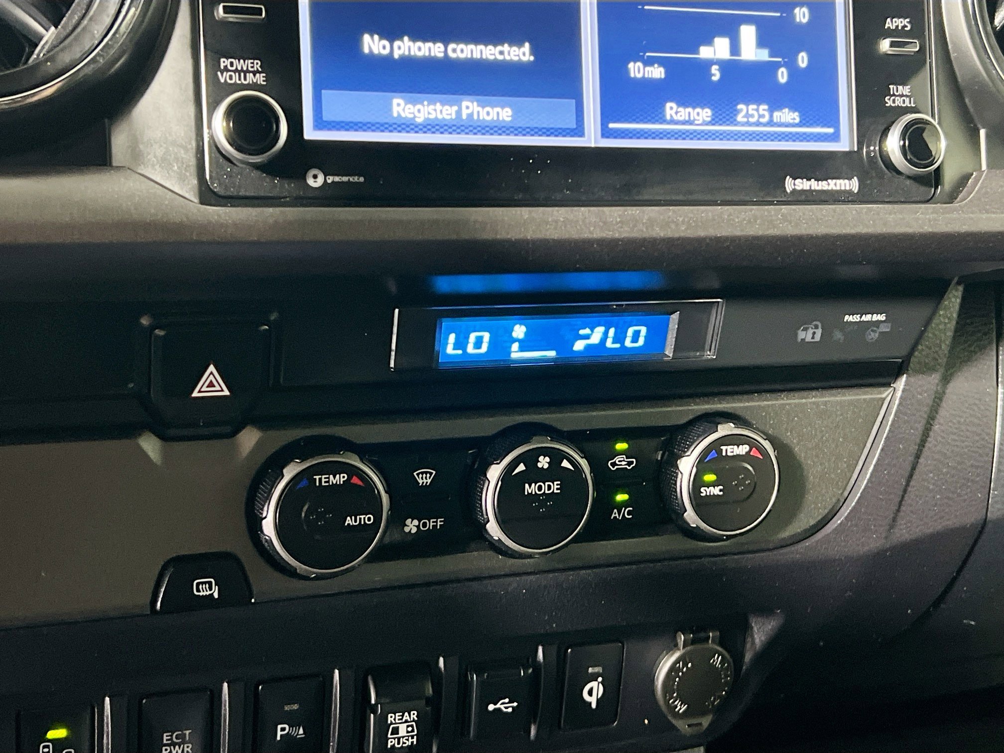 Used 2022 Toyota Tacoma TRD Sport w/ Technology Package image 27