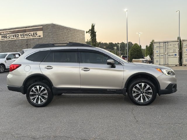 Used 2017 Subaru Outback 2.5i Limited AWD/4WD image 2