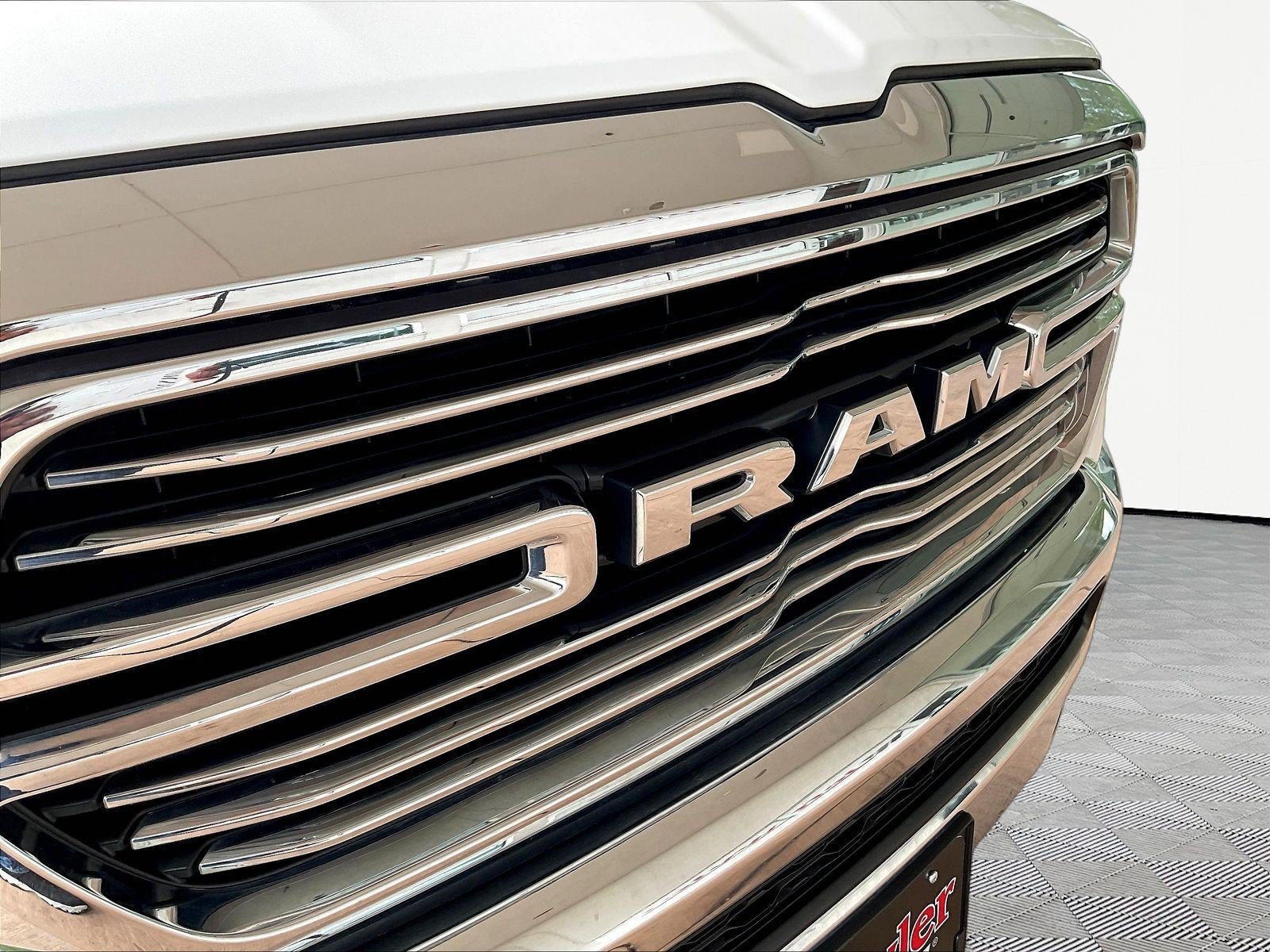 Used 2023 RAM 1500 Laramie AWD/4WD image 32