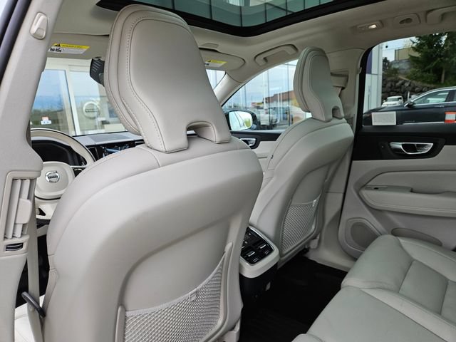 Certified 2023 Volvo XC60 B6 Ultimate w/ Protection Package Premier AWD/4WD image 18