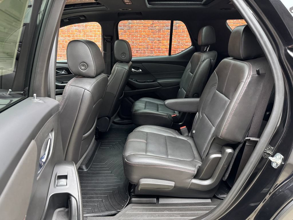 Used 2023 Chevrolet Traverse RS AWD/4WD image 24