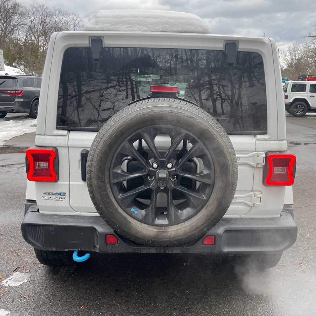 Used 2022 Jeep Wrangler Unlimited Sahara w/ Cold Weather Group image 6