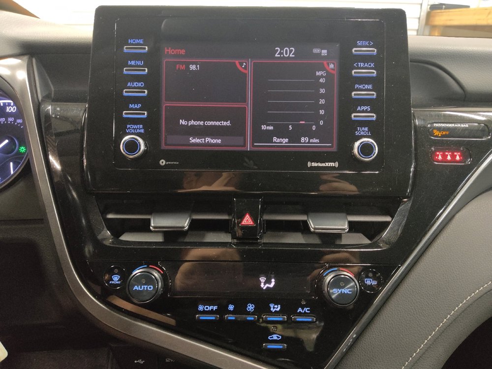 Used 2022 Toyota Camry SE image 25