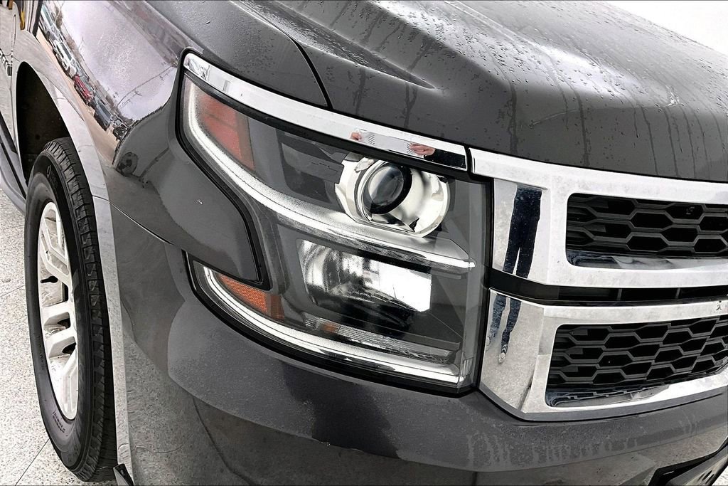 Used 2018 Chevrolet Suburban LS image 40