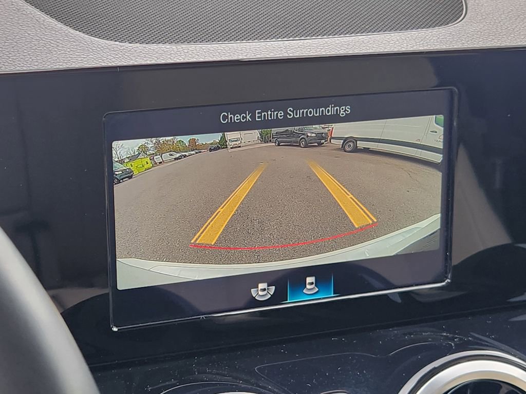 Used 2021 Mercedes-Benz GLB 250 4MATIC image 27