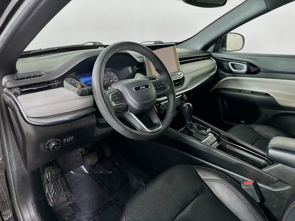 Used 2023 Jeep Compass Limited AWD/4WD image 16