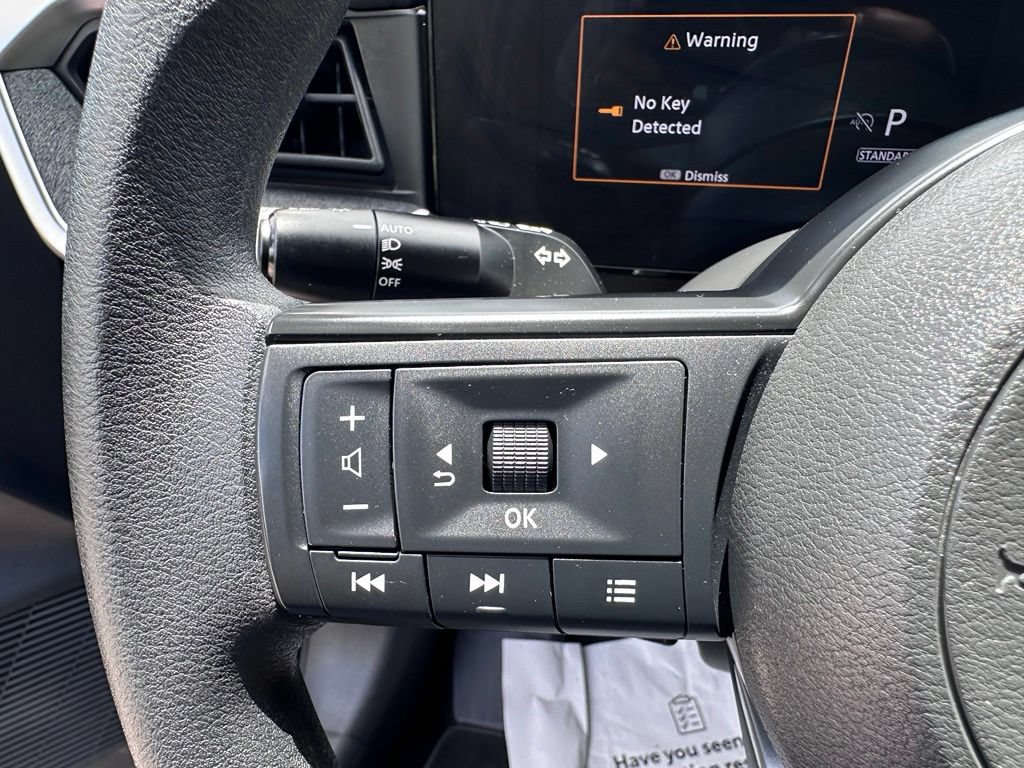 Used 2025 Nissan Kicks SV FWD image 17