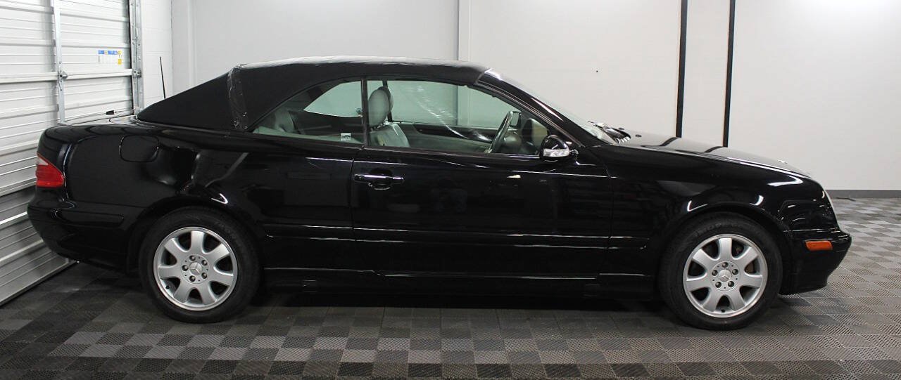 Used 2001 Mercedes-Benz CLK 320 Cabriolet image 3