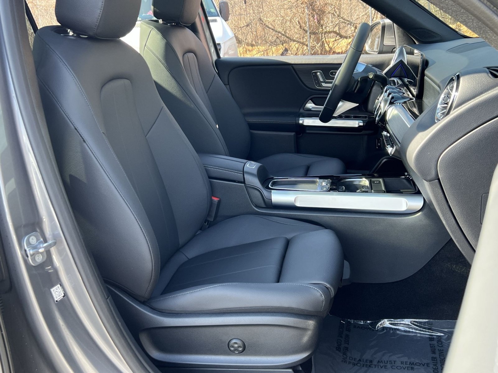 Used 2026 Mercedes-Benz GLB 250 4MATIC image 26