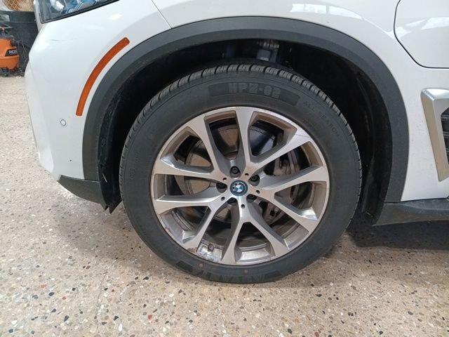 Used 2025 BMW X5 xDrive50e image 45