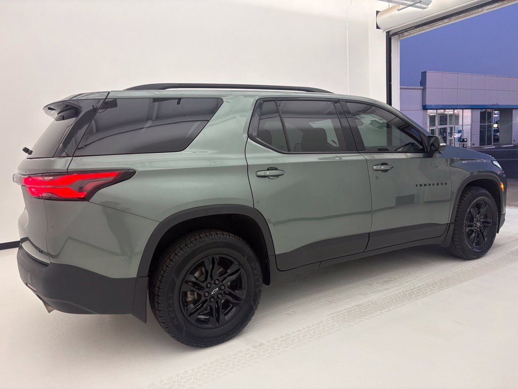 Used 2022 Chevrolet Traverse LT FWD image 21