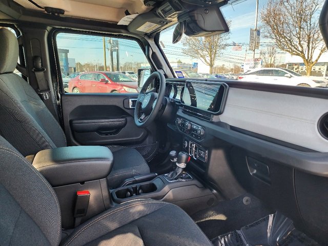 Used 2024 Jeep Gladiator Sport image 11