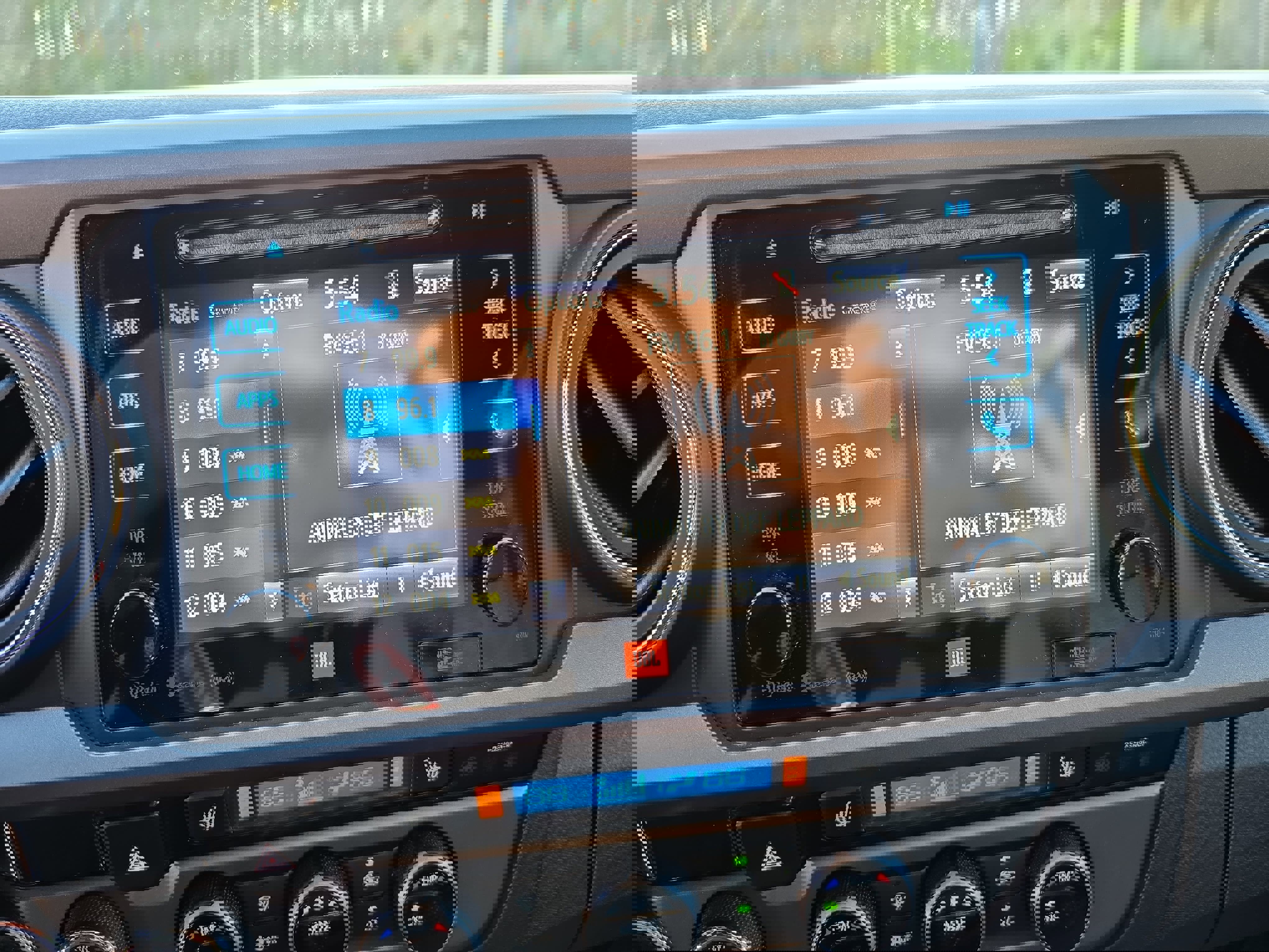 Used 2017 Toyota Tacoma TRD Sport image 22