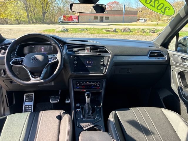 Used 2024 Volkswagen Tiguan SE R-Line FWD image 12