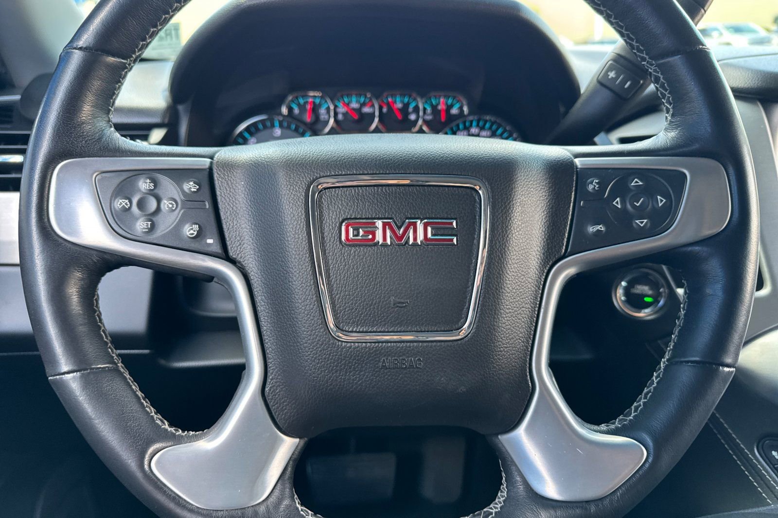 Used 2019 GMC Yukon SLT image 33