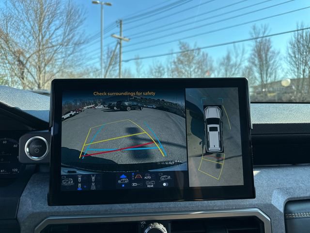 Used 2025 Toyota 4Runner Trailhunter image 46