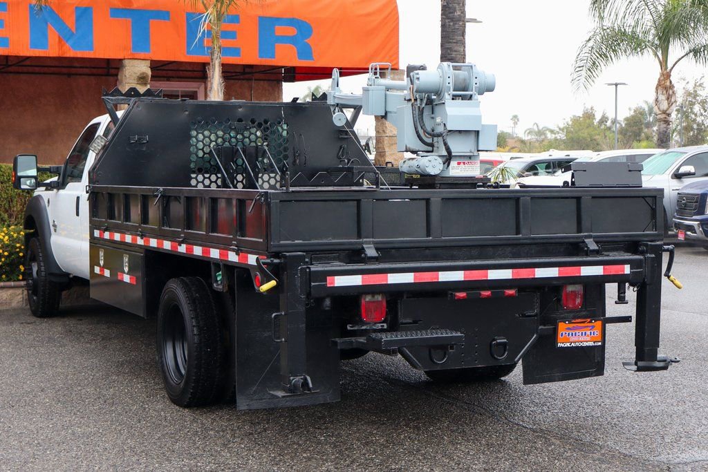 Used 2011 Ford F550 4x4 Crew Cab Super Duty w/ Payload Upgrade Pkg image 4