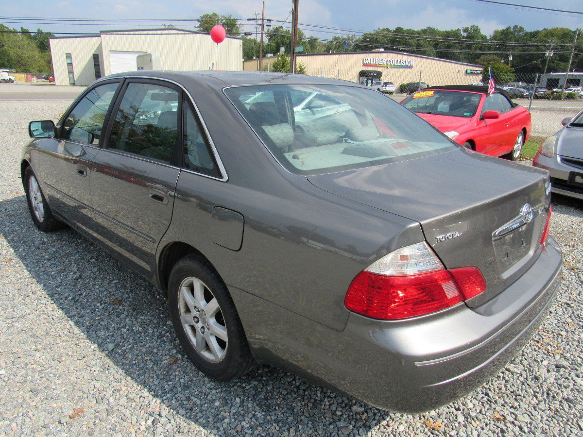 Used 2004 Toyota Avalon XL image 5