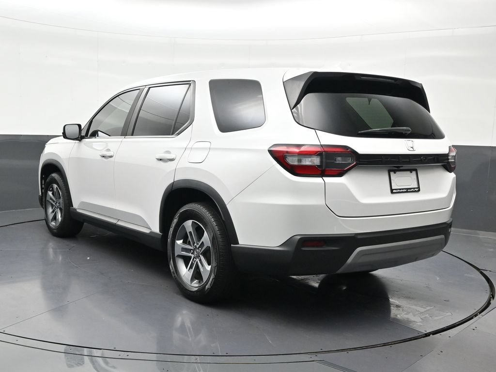 Used 2024 Honda Pilot EX-L image 3