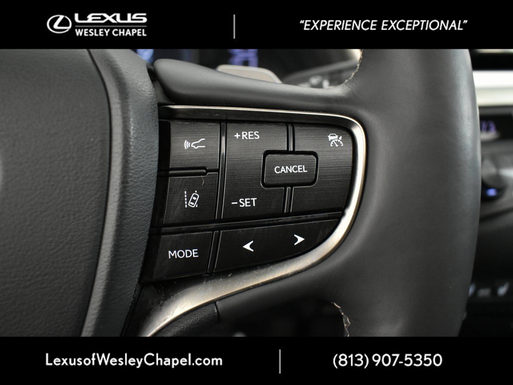 Used 2020 Lexus ES 300h w/ Premium Package image 38