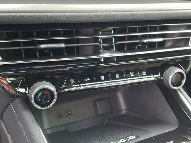 New 2026 Chevrolet Traverse LT FWD image 13