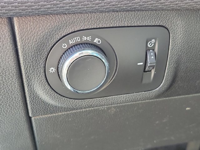 Used 2016 Chevrolet Cruze LT w/ Convenience Package FWD image 9