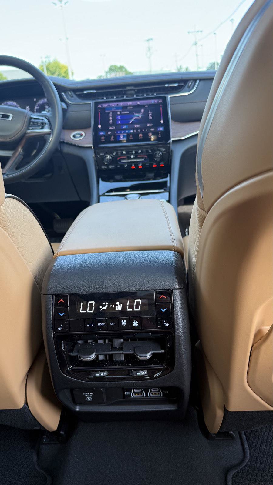 Used 2025 Jeep Grand Cherokee Summit AWD/4WD image 29