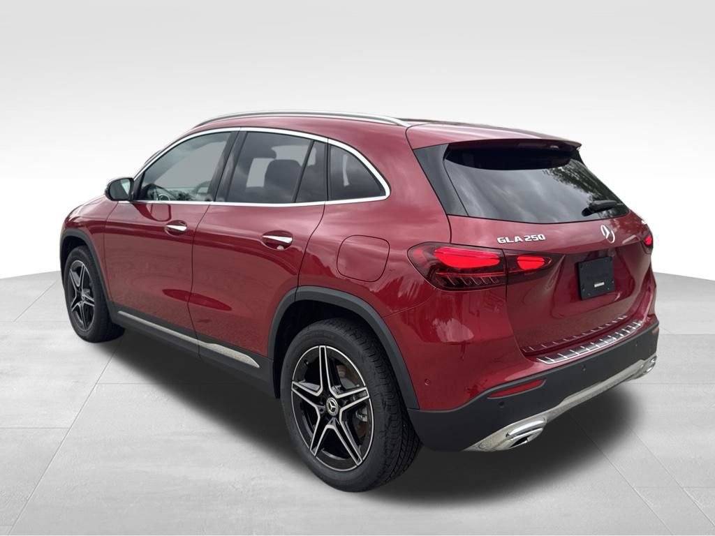 New 2026 Mercedes-Benz GLA 250 4MATIC image 3