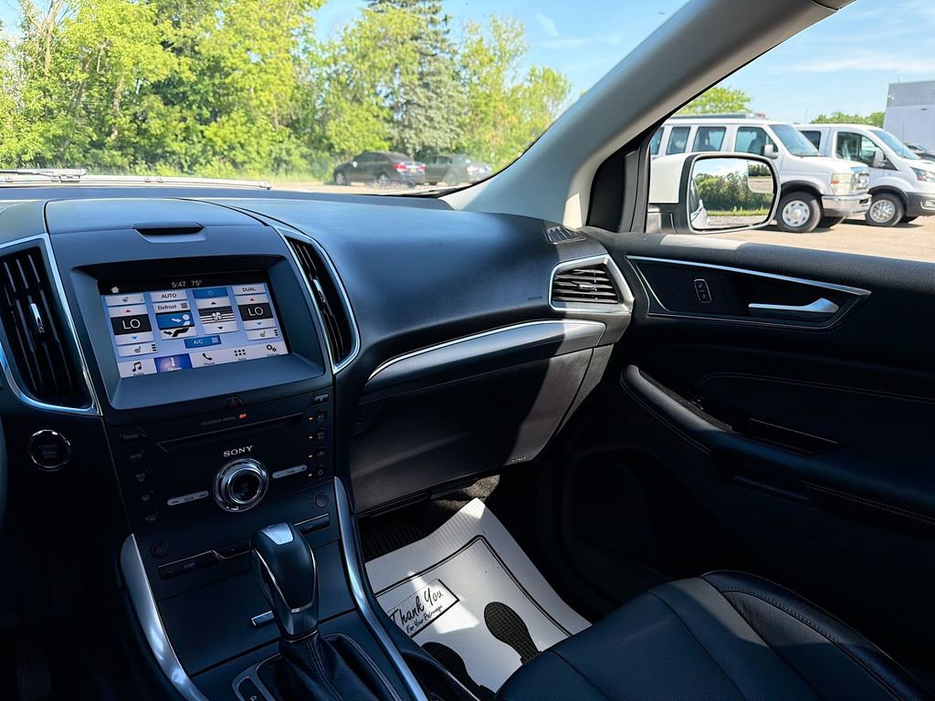 Used 2018 Ford Edge Titanium w/ Cold Weather Package FWD image 25