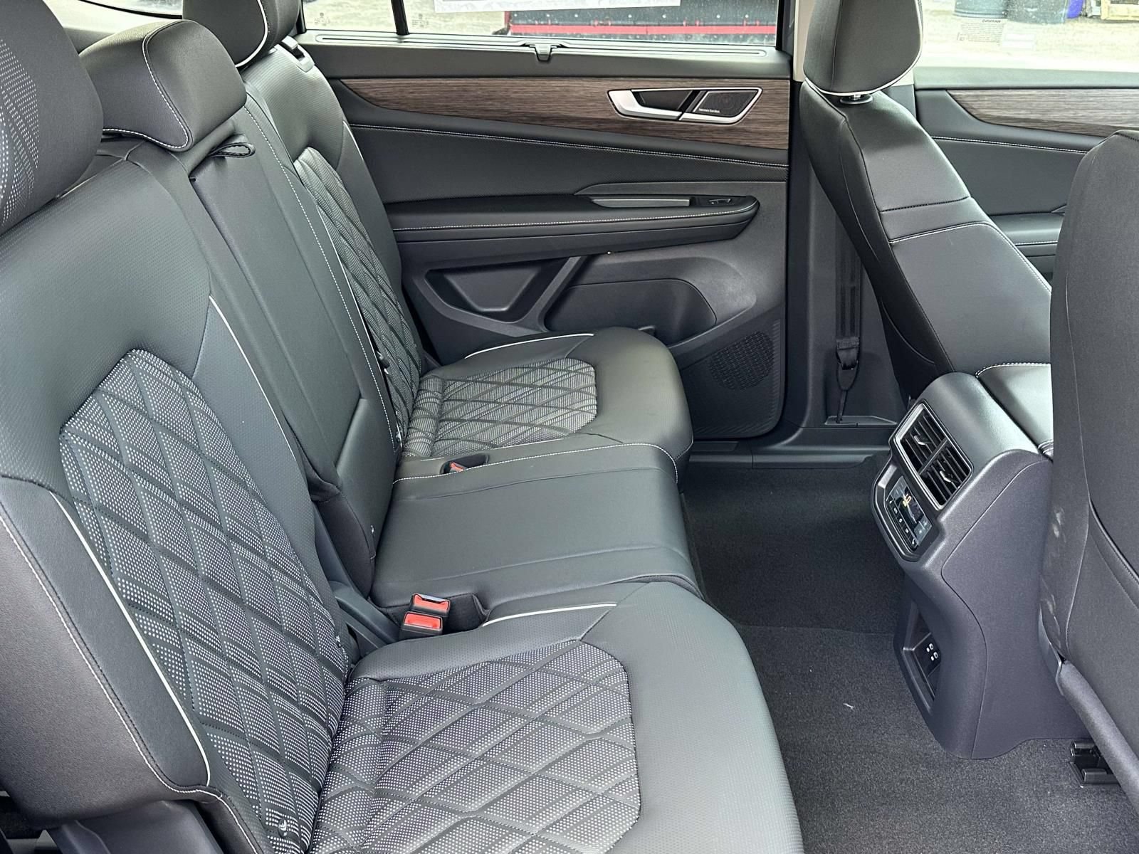New 2026 Volkswagen Atlas SEL Premium R-Line AWD/4WD image 15