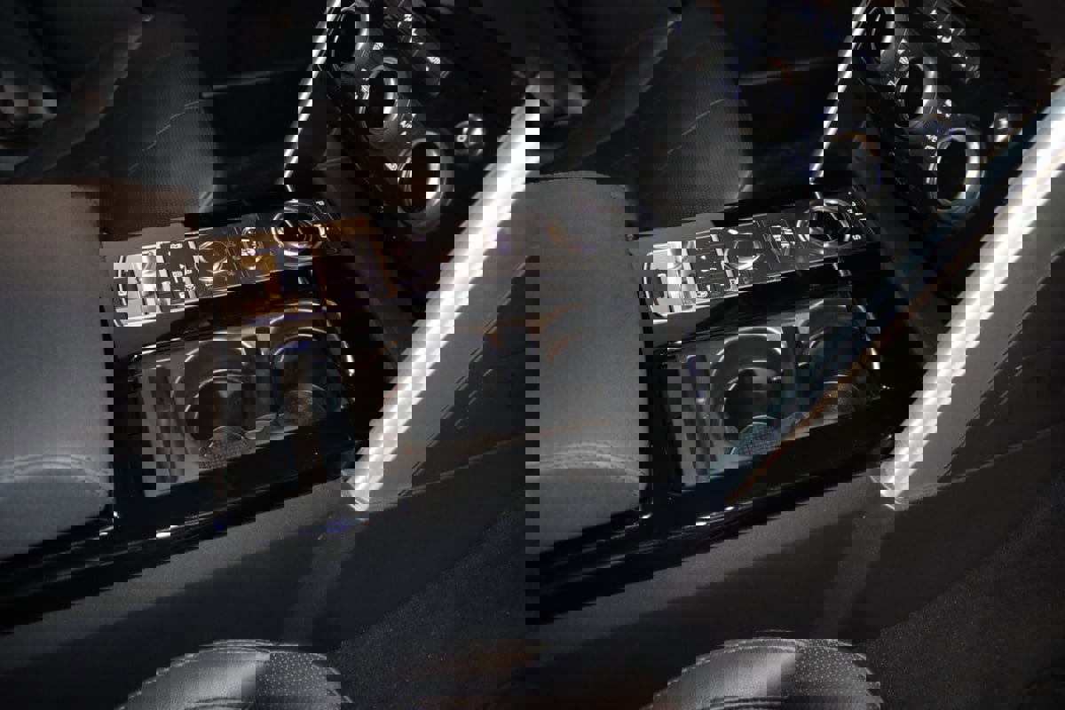 Used 2018 Land Rover Discovery HSE image 59