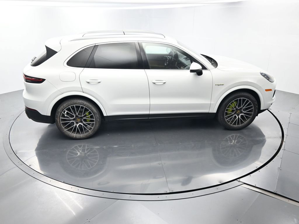 Certified 2020 Porsche Cayenne E-Hybrid image 37