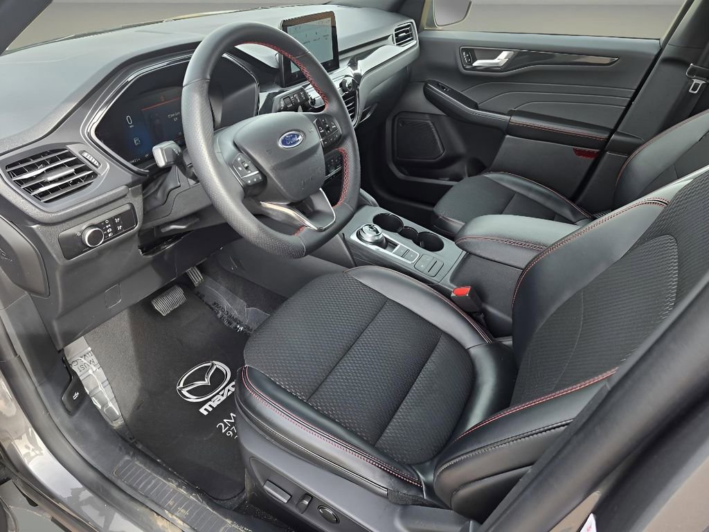 Used 2025 Ford Escape ST-Line image 24