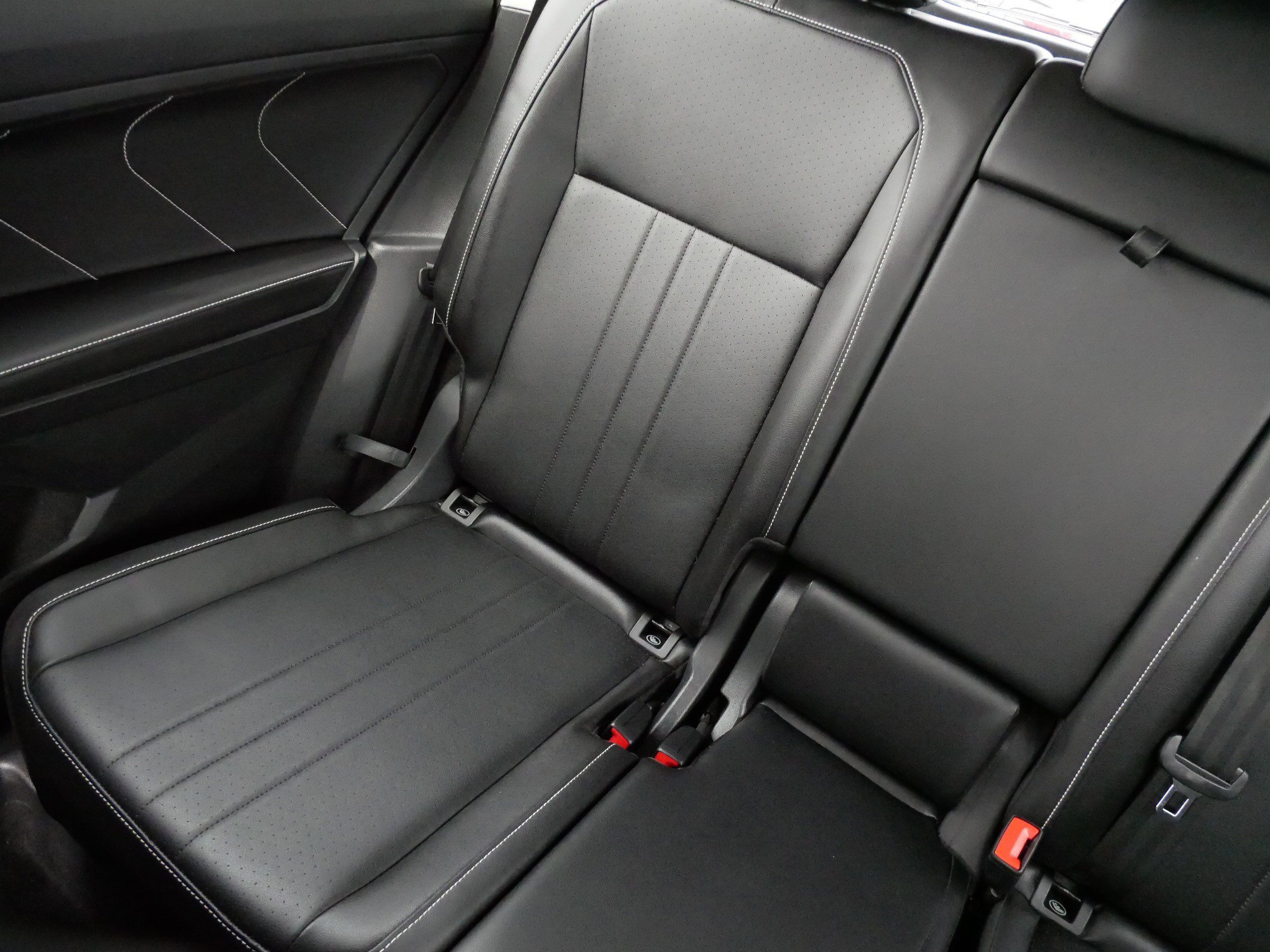 Certified 2023 Volkswagen Tiguan SE image 12