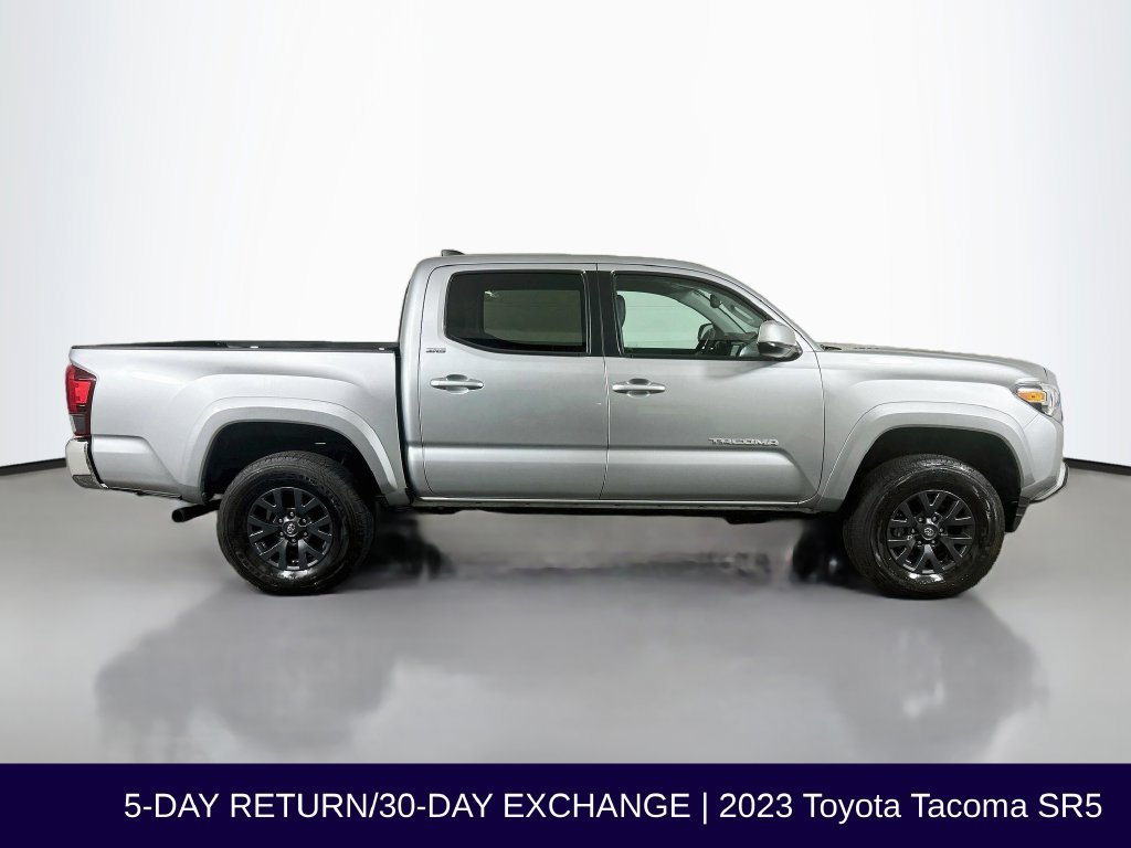 Used 2023 Toyota Tacoma SR5 AWD/4WD image 9