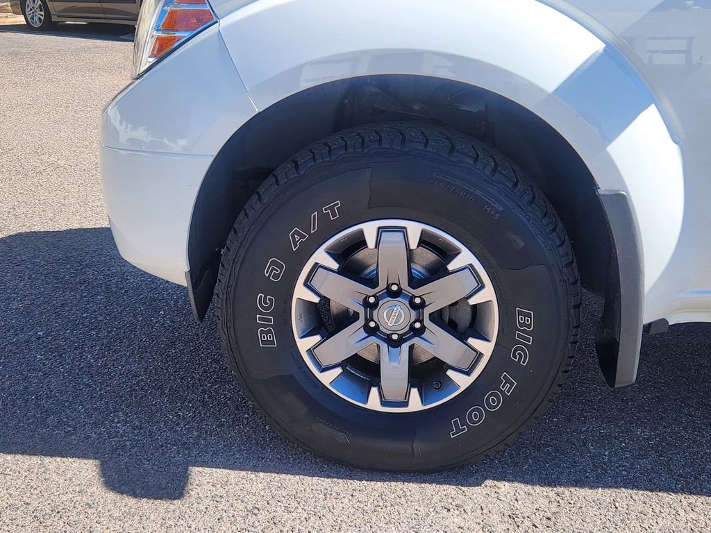 Used 2017 Nissan Frontier PRO-4X w/ Pro-4x Luxury Package image 8
