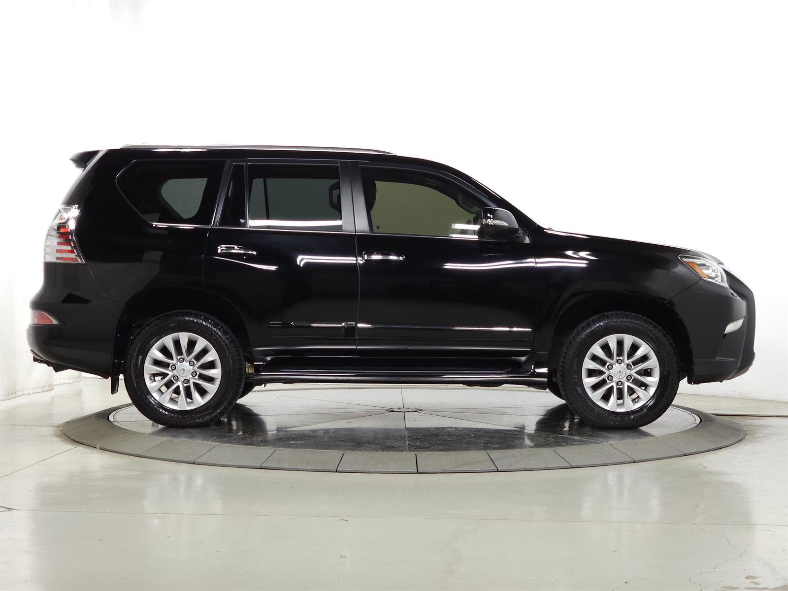 Used 2018 Lexus GX 460 Premium w/ Premium Package image 10