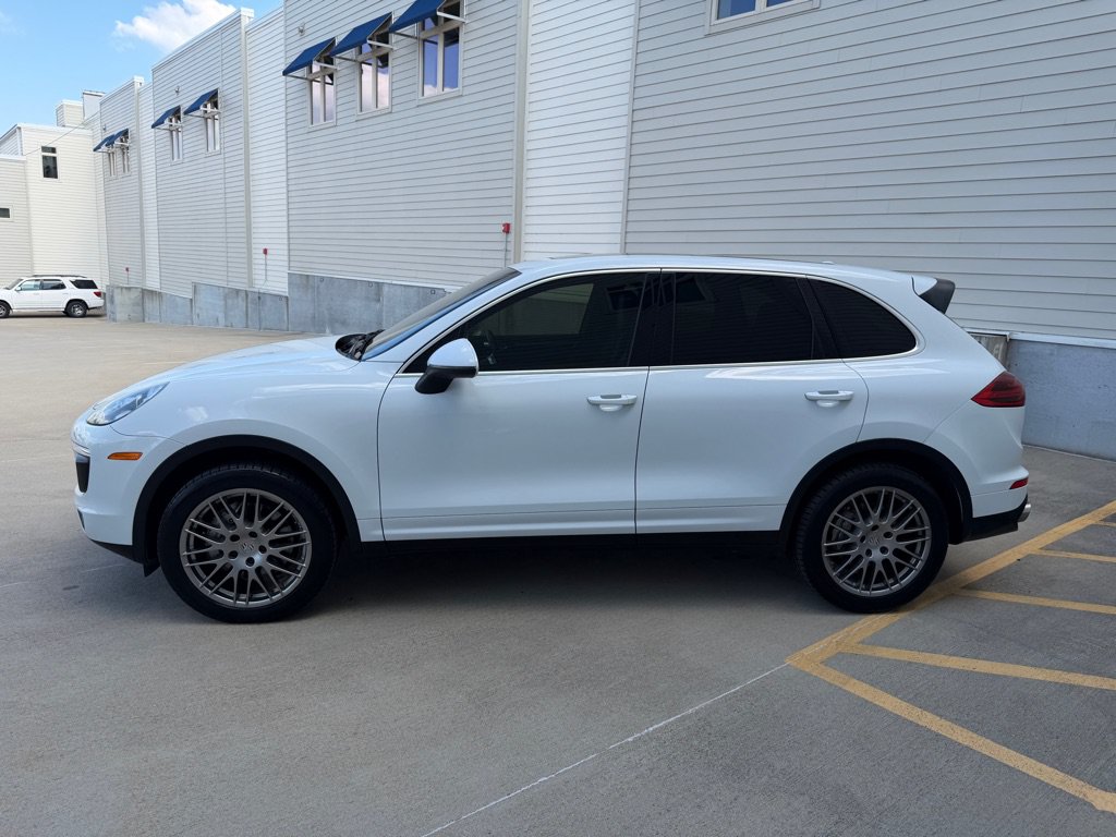 Used 2015 Porsche Cayenne S AWD/4WD image 6