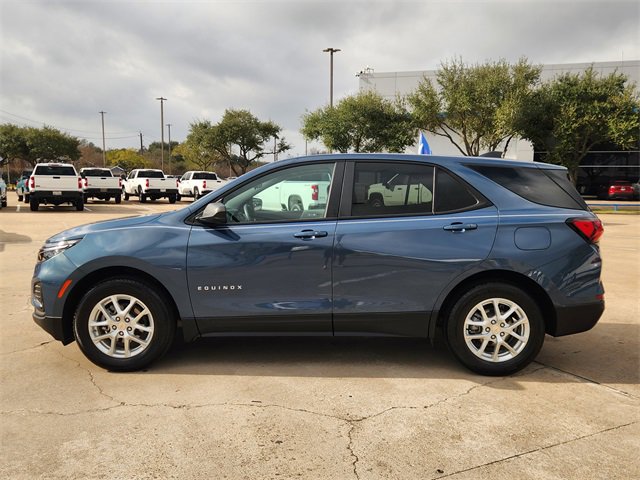 Used 2024 Chevrolet Equinox LS w/ LS Convenience Package image 4