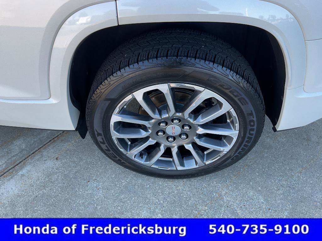 Used 2021 GMC Acadia Denali w/ Denali Ultimate Package AWD/4WD image 11