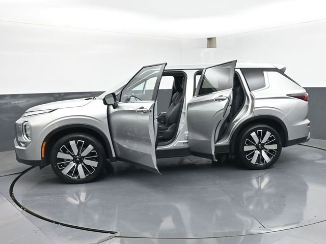 Used 2025 Mitsubishi Outlander SE AWD/4WD image 49