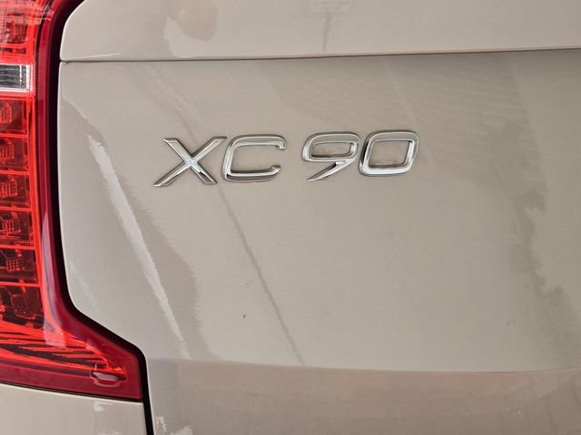 Certified 2023 Volvo XC90 B6 Plus AWD/4WD image 10