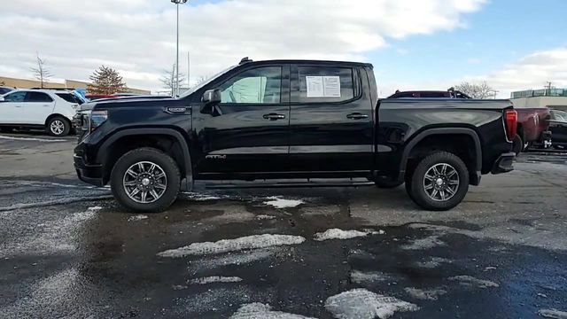 Used 2024 GMC Sierra 1500 AT4 w/ AT4 Preferred Package AWD/4WD image 3