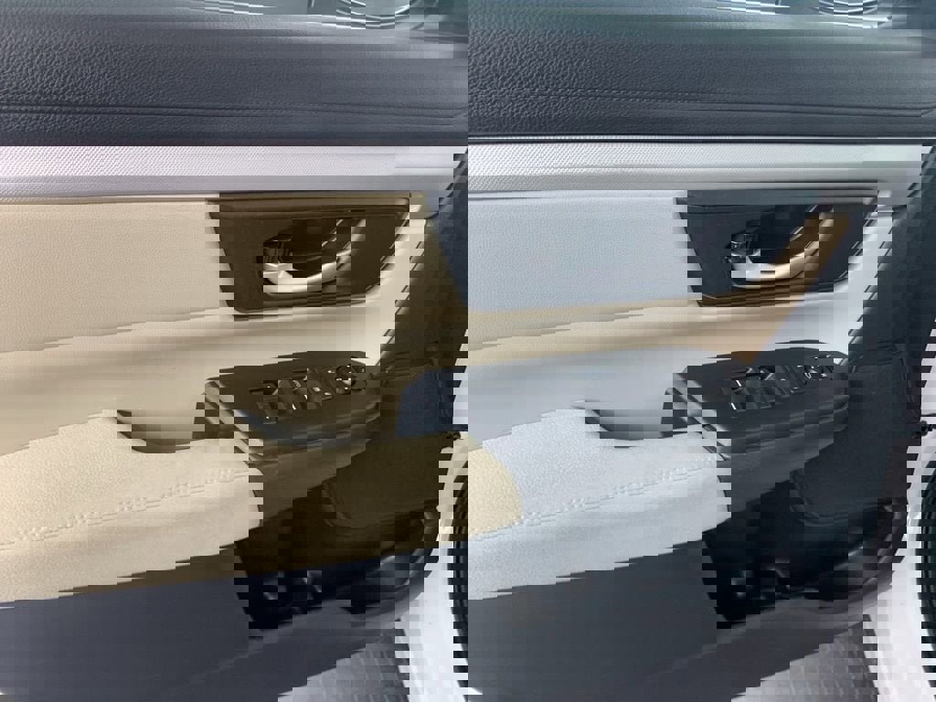 Used 2020 Honda CR-V LX image 14