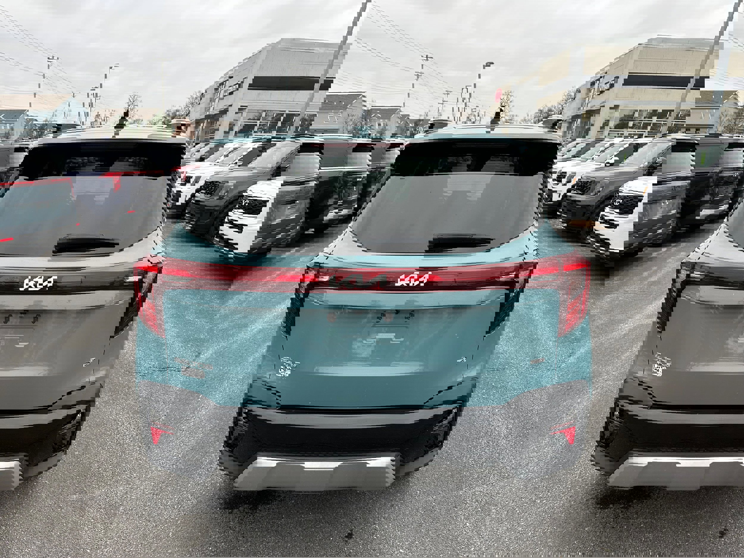 Used 2024 Kia Seltos EX image 6